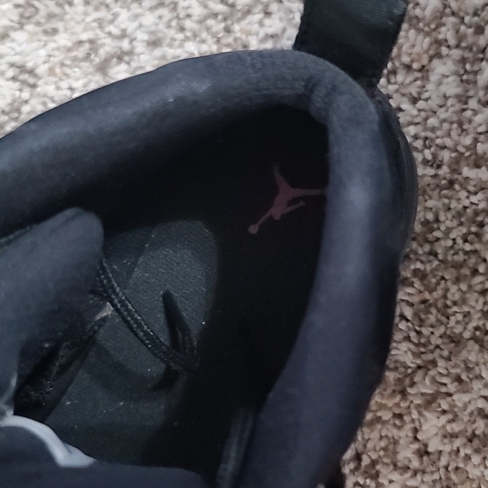 SHOES - Picture 5 of 7